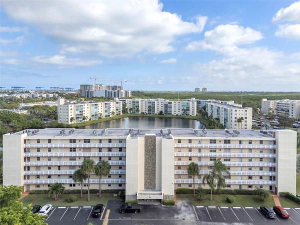 Meadowbrook Lakes View, 141 SE 3rd Ave #101, Dania Beach, Florida 33004, image 1
