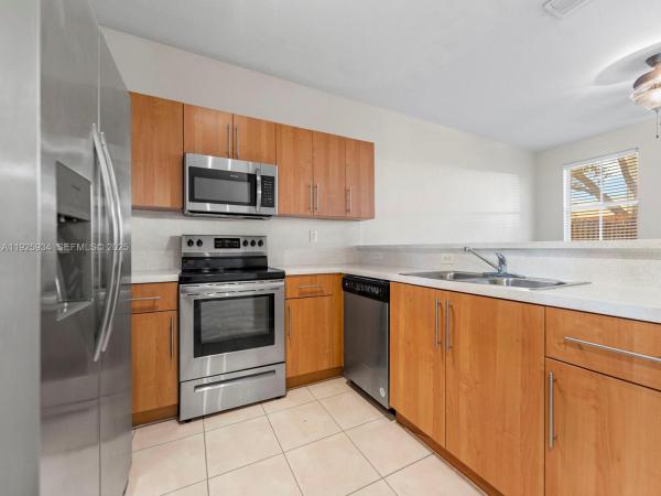 2512 SE 15th Ct, Homestead, Florida 33035, image 3
