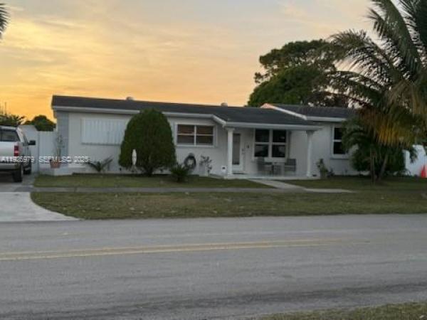 Venetian Gardens, 3795 NW 165th St, Miami Gardens, Florida 33054, image 2
