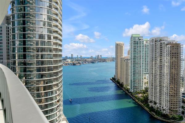 Epic Hotel & Residences, 200 Biscayne Boulevard Way #3108, Miami, Florida 33131, image 2