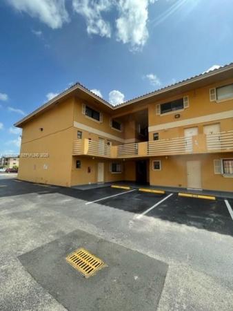 180 Royal Palm Rd #109, Hialeah, Florida 33016, image 1