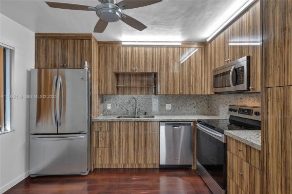 Racquet Club At Bonaventure, 302 Lakeview Dr #105, Weston, Florida 33326, image 2