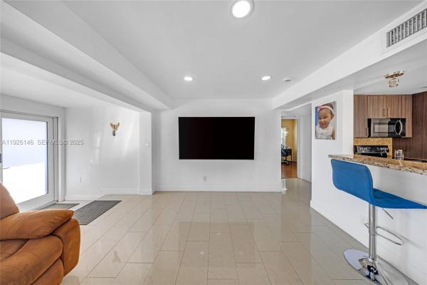 Flamingo Estates, 4660 E 4th Ave, Hialeah, Florida 33013, image 2
