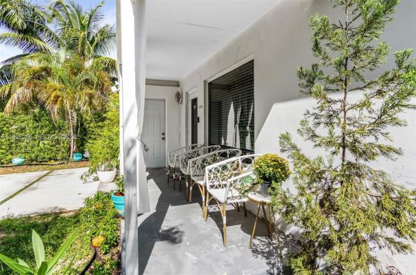 North Andrews Terrace, 5300 NW 1st Ave, Oakland Park, Florida 33309, image 1