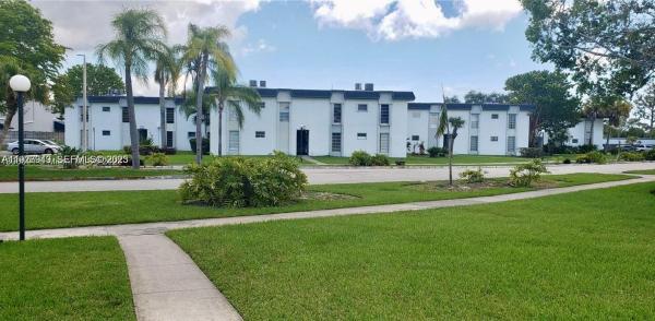 7220 SW 94th Pl #G4, Unincorporated Dade County, Florida 33173, image 1