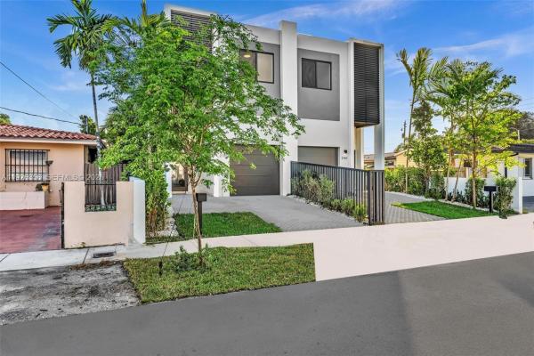 Silver Bluff Gardens, 2785 SW 34th Ave, Miami, Florida 33133, image 3