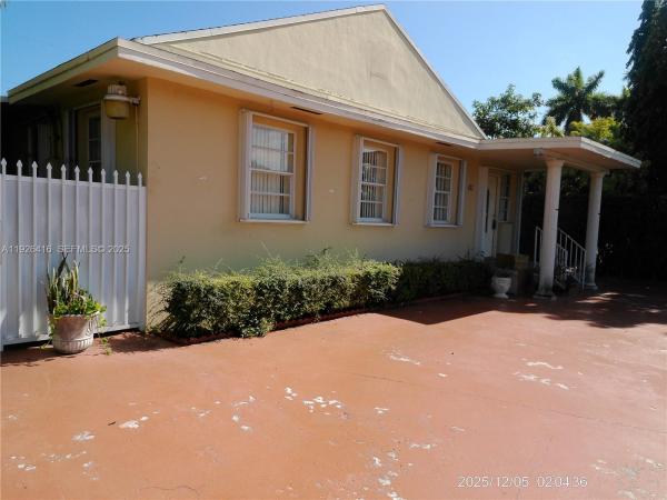 Blake, 421 NW 32nd Ct, Miami, Florida 33125, image 2