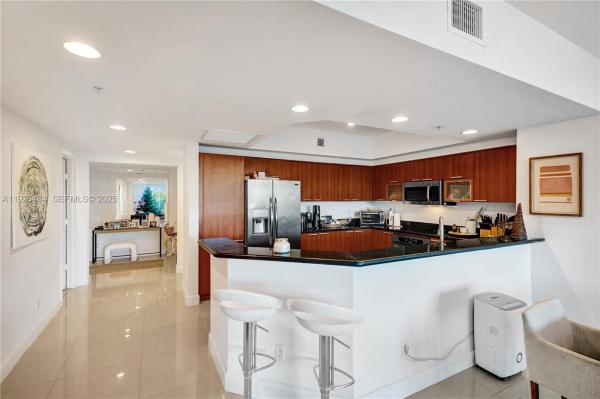 One Fifty One At Biscayne, 14951 Royal Oaks Ln #401, North Miami, Florida 33181, image 3