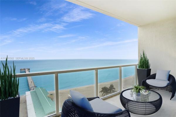 La Perla, 16699 Collins Ave #1002, Sunny Isles Beach, Florida 33160, image 1