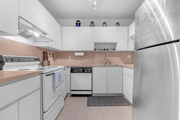 Los Arboles, 1900 W 68th St #F302, Hialeah, Florida 33014, image 1