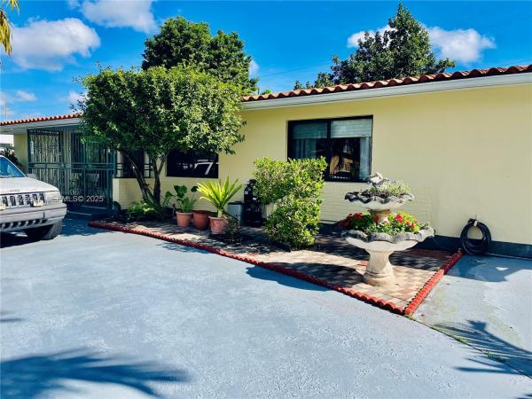 4635 SW 95th Ave, Miami, Florida 33165, image 1