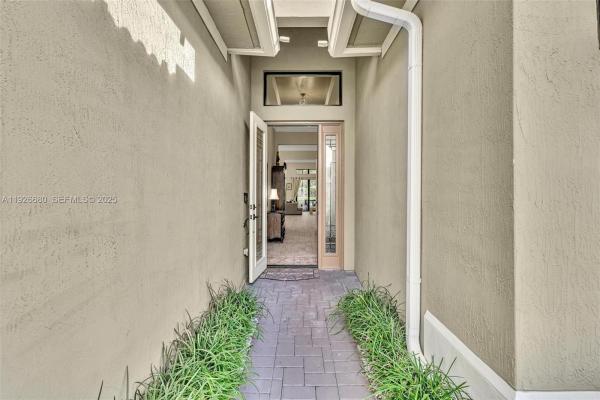 Four Seasons At Parkland, 9172 E Leon Cir E, Parkland, Florida 33076, image 2