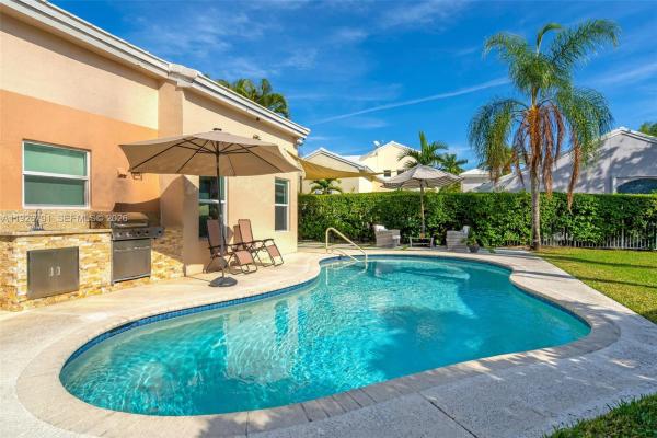 Wilshire, 15241 Wilshire Ct, Pembroke Pines, Florida 33027, image 1