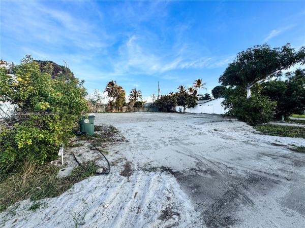 Boca Woods, 2700 NE 2nd Ave, Boca Raton, Florida 33431, image 2