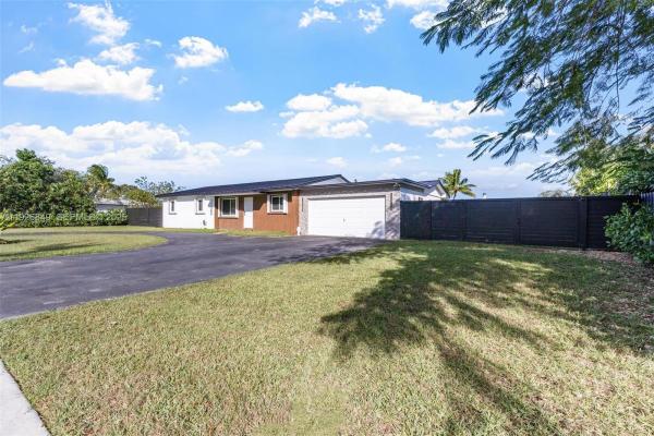 Homriv, 1125 NW 15th St, Homestead, Florida 33030, image 3