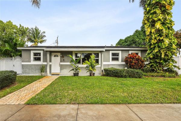 401 NW 183rd St, Miami, Florida 33169, image 1