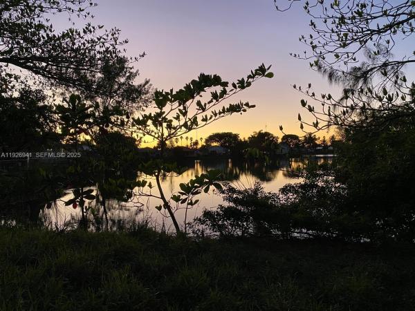 Lakeview Manor, 0 SW 10th Ave, Hallandale Beach, Florida 33009, image 2