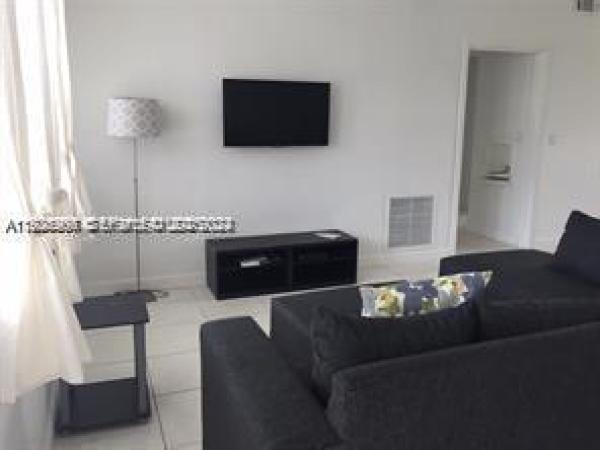 South Shore Yacht & Golf Club, 250 S Shore Dr #5, Miami Beach, Florida 33141, image 1