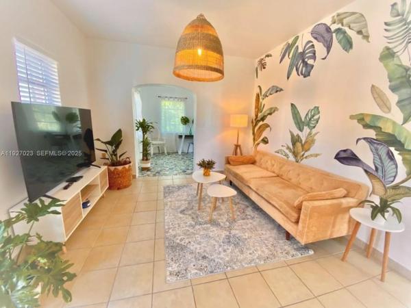 Shenandoah, 1872 SW 9th St, Miami, Florida 33135, image 2