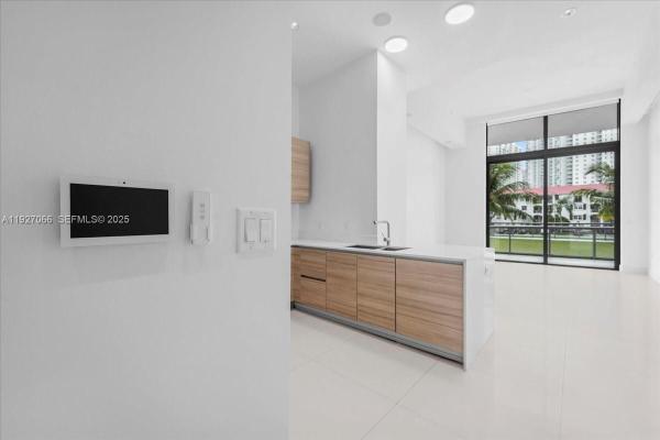 Echo Aventura West, 3250 NE 188th St #103, Aventura, Florida 33180, image 1