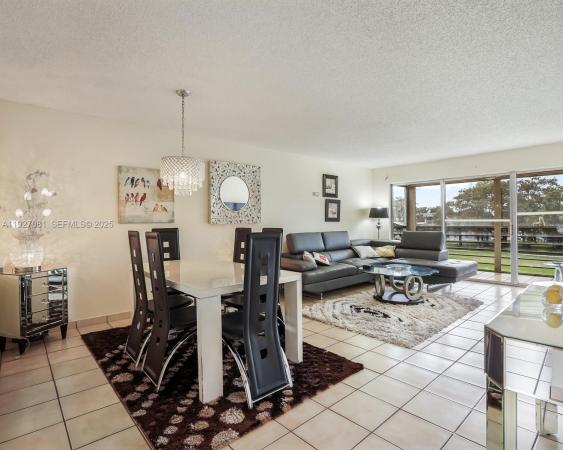 Sands Point, 8320 Sands Point Blvd #M301, Tamarac, Florida 33321, image 1