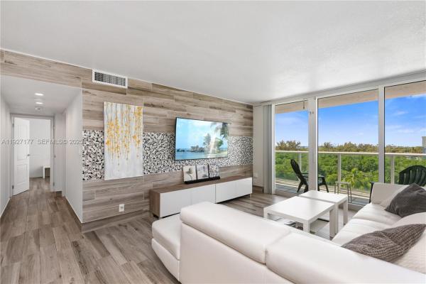 Arlen House East, 100 Bayview Dr #625, Sunny Isles Beach, Florida 33160, image 1