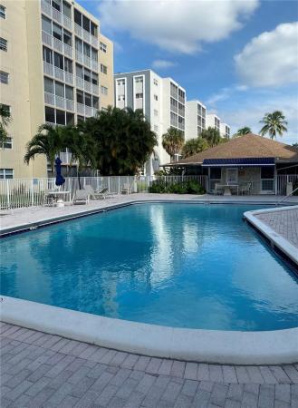 Meadowbrook Towers, 610 NE 12th Ave #308, Hallandale Beach, Florida 33009, image 1