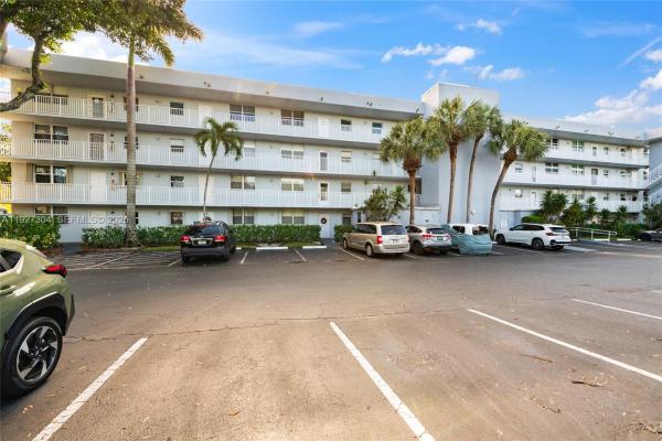 Royal Park, 116 Royal Park Dr #4D, Oakland Park, Florida 33309, image 1