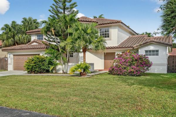 Mansions Cove At Lakes Of The Meadow, 15591 SW 45th Ter, Kendall West, Florida 33185, image 2