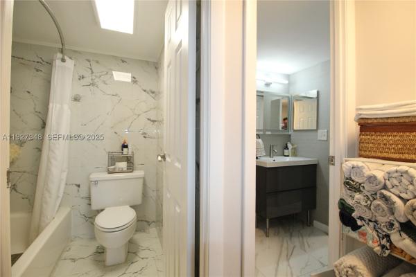 Coronado Tower 3, 20379 W Country Club Dr #2237, Aventura, Florida 33180, image 3