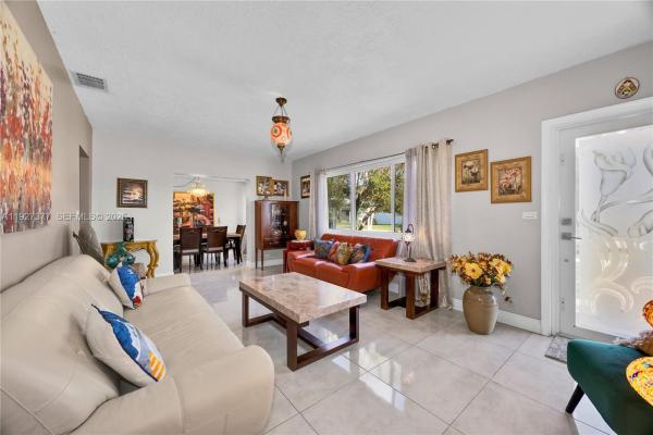 Hialeah Estates, 4110 W 7th Ln, Hialeah, Florida 33012, image 2