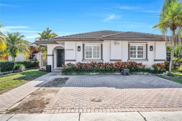 Natalie Homes, 14666 SW 113th St, The Hammocks, Florida 33186, image 3