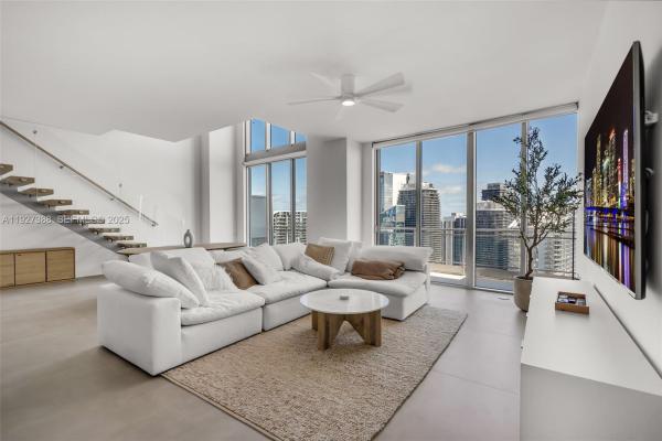 Mint At Riverfront, 92 SW 3rd St #5204, Miami, Florida 33130, image 1