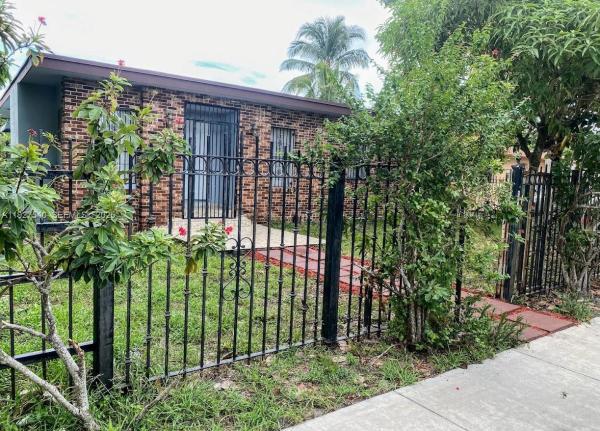 1105 NE 112th St, Miami, Florida 33161, image 3
