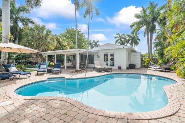 Middle River Estates, 2837 NE 17th Ave, Wilton Manors, Florida 33334, image 1