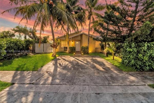 1132 SW 187th Ter #4, Unincorporated Dade County, Florida 33157, image 1