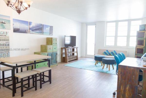 The Decoplage, 100 Lincoln Rd #922, Miami Beach, Florida 33139, image 1