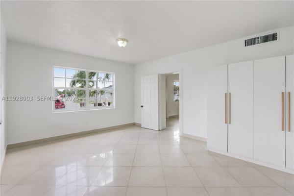 Sun Tan Village, 1540 E 8th Ct, Hialeah, Florida 33010, image 3