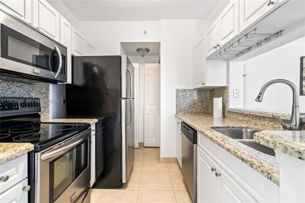 Porto Bellagio, 17150 N Bay Rd #2618, Sunny Isles Beach, Florida 33160, image 1