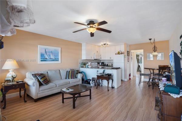 1000 SW 11th Ave #17E, Hallandale Beach, Florida 33009, image 1