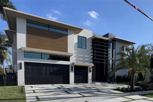 Coral Key Villas, 4910 NE 27th Ave, Lighthouse Point, Florida 33064, image 1