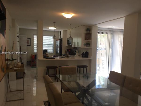 Mariner Village Garden, 3551 Magellan Cir #423, Aventura, Florida 33180, image 3