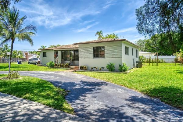 Hollywood Little Ranches, 433 N 26th Ave, Hollywood, Florida 33020, image 2