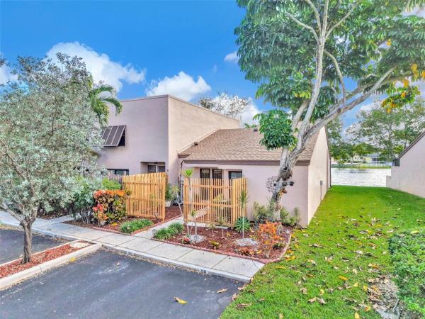 Flamingo Villas At Pembroke Lakes, 1261 NW 122nd Ter #1261, Pembroke Pines, Florida 33026, image 1