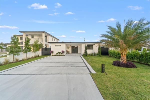 2735 SW 65th Ave, Miami, Florida 33155, image 1