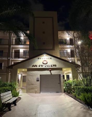 Suffolk At Century Village, 801 SW 141st Ave #106O, Pembroke Pines, Florida 33027, image 1