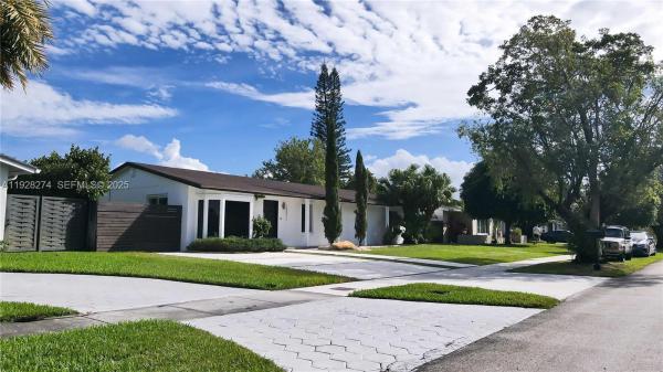 Devon Aire Estates, 10511 SW 122nd Ct, The Crossings, Florida 33186, image 2