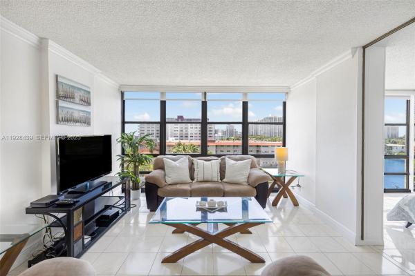 Avant Garde, 2017 S Ocean Dr #606, Hallandale Beach, Florida 33009, image 2