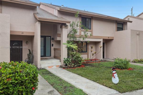 Townhomes Of Rock Creek, 30 Chestnut Cir, Cooper City, Florida 33026, image 1