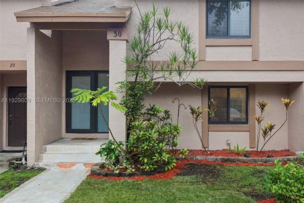 Townhomes Of Rock Creek, 30 Chestnut Cir, Cooper City, Florida 33026, image 3